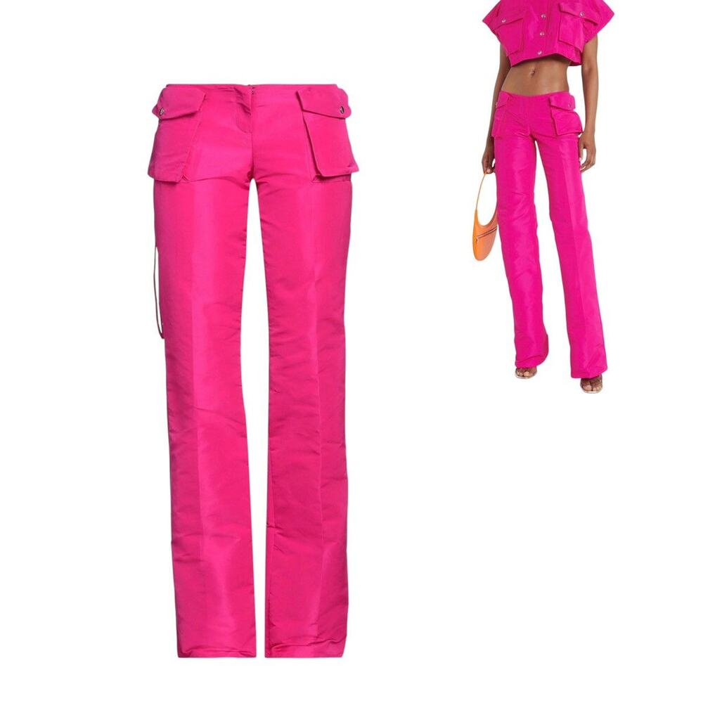 Low rise utility cargo